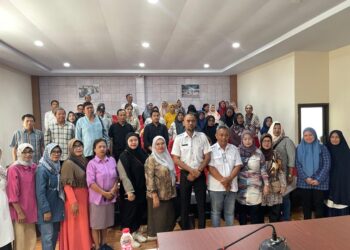 PLT Camat Ujung Pandang Hadiri Kegiatan Pengelolaan Arsip Statis Layanan