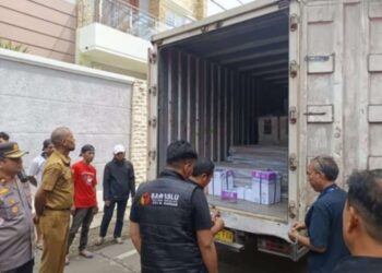 Plt. Camat Ujung Pandang Bersama Tripika Turut Pantau Penerimaan Logistik Pilkada Tahun 2024