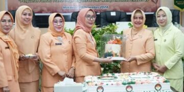 Peringatan HUT Ke-25 Dharmawanita Persatuan: Camat Tamalate Tunjukkan Dukungan Penuh untuk Pemberdayaan Perempuan