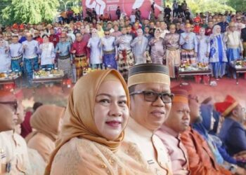 Camat dan Ketua TP PKK Rappocini Kompak Hadiri HUT Kota Makassar