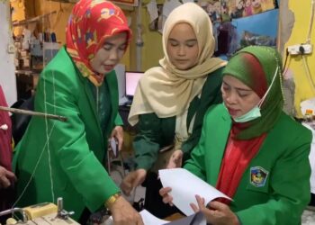UMI Makassar Dorong Pemuda Padang Assitang Kembangkan Industri Kreatif dari Limbah Jahitan