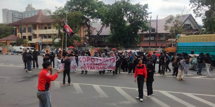 Tidak Ada Kejelasan Atas Kasus-kasus UNM Makassar, Aktivis Anti Korupsi Dan Mahasiswa Mempertanyakan Kredibilitas Kejati Sulsel dan Polda Sulsel
