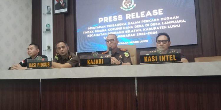 Kejaksaan Negeri Luwu Menetapkan Tiga Tersangka Korupsi Dana Desa Lampuara