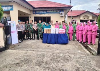 Iptu. Asdar Bersama Danposramil, Bagi Takjil Di Donri-donri