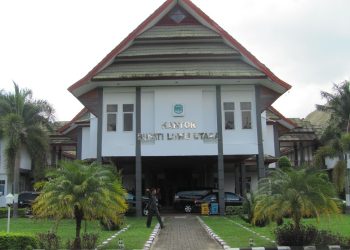 Menanggapi Pemberitaan Perjalanan Dinas Sekretariat Daerah, Bupati Lutra Angkat Bicara 