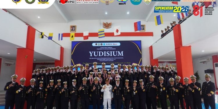 87 Lulusan Diploma III Poltekpel Barombong Resmi Menyandang Gelar Ahli Madya Pelayaran