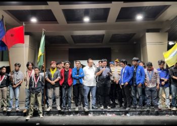 Cipayung Plus Kepung Pertamina, Beri Ultimatum 3×24 Jam : “Makassar Gelap, Migas Sulit dan Rakyat Menjerit”