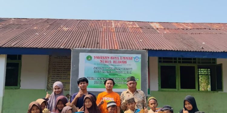 IKDH MAKASSAR BERSAMA YAYASAN INSAN UTAMA CENDEKIA SALURKAN BANTUAN IQRA’ DI MAROS